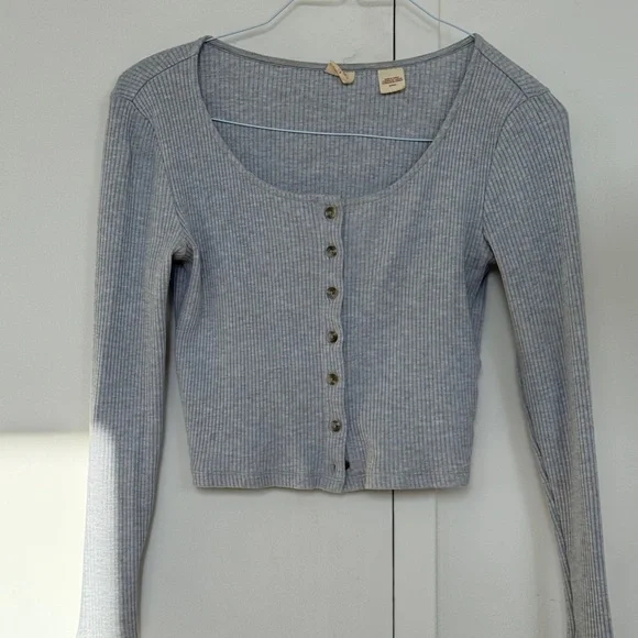 Levi's Gray Ribbed Button-Up Top - Picture 2 of 3